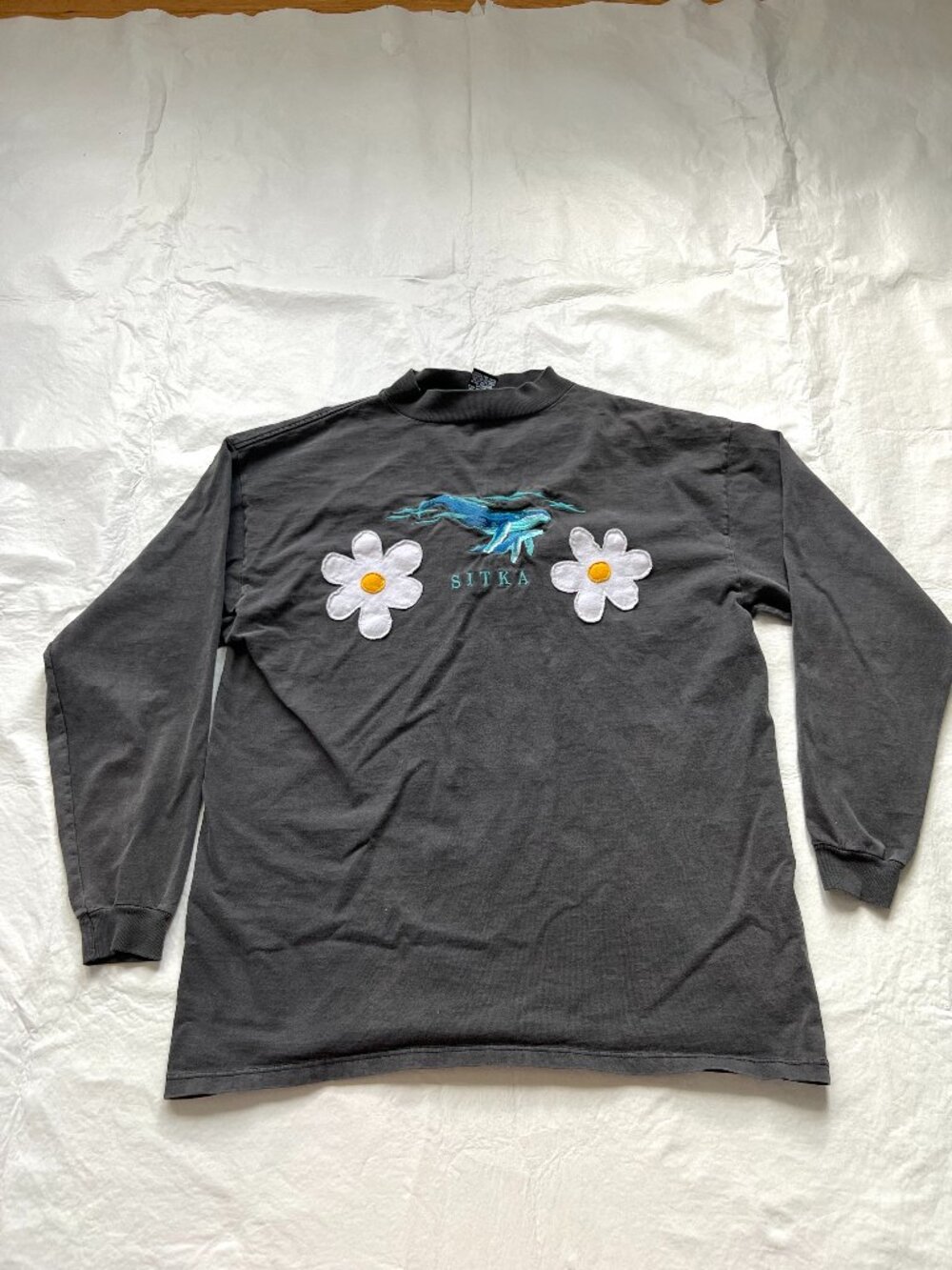 Vintage t shirt 90s XL Sitka Alaska whale flowers black gray long sleeve tee